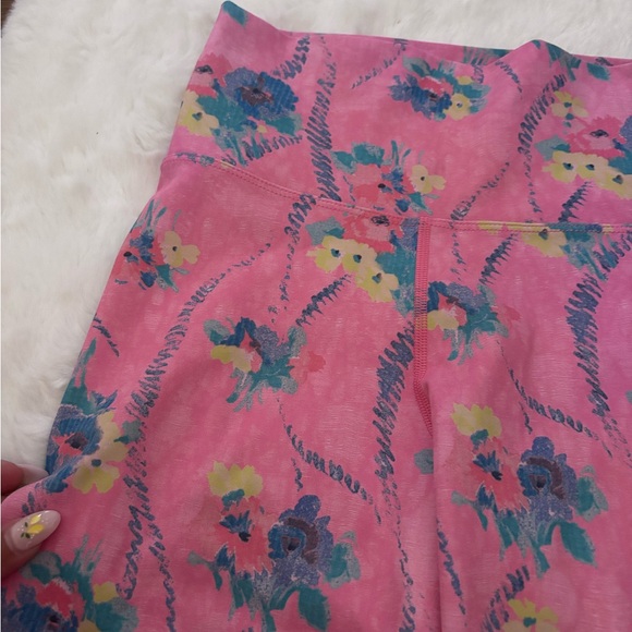 LoveShackFancy Beach Riot shorts - Picture 4 of 6